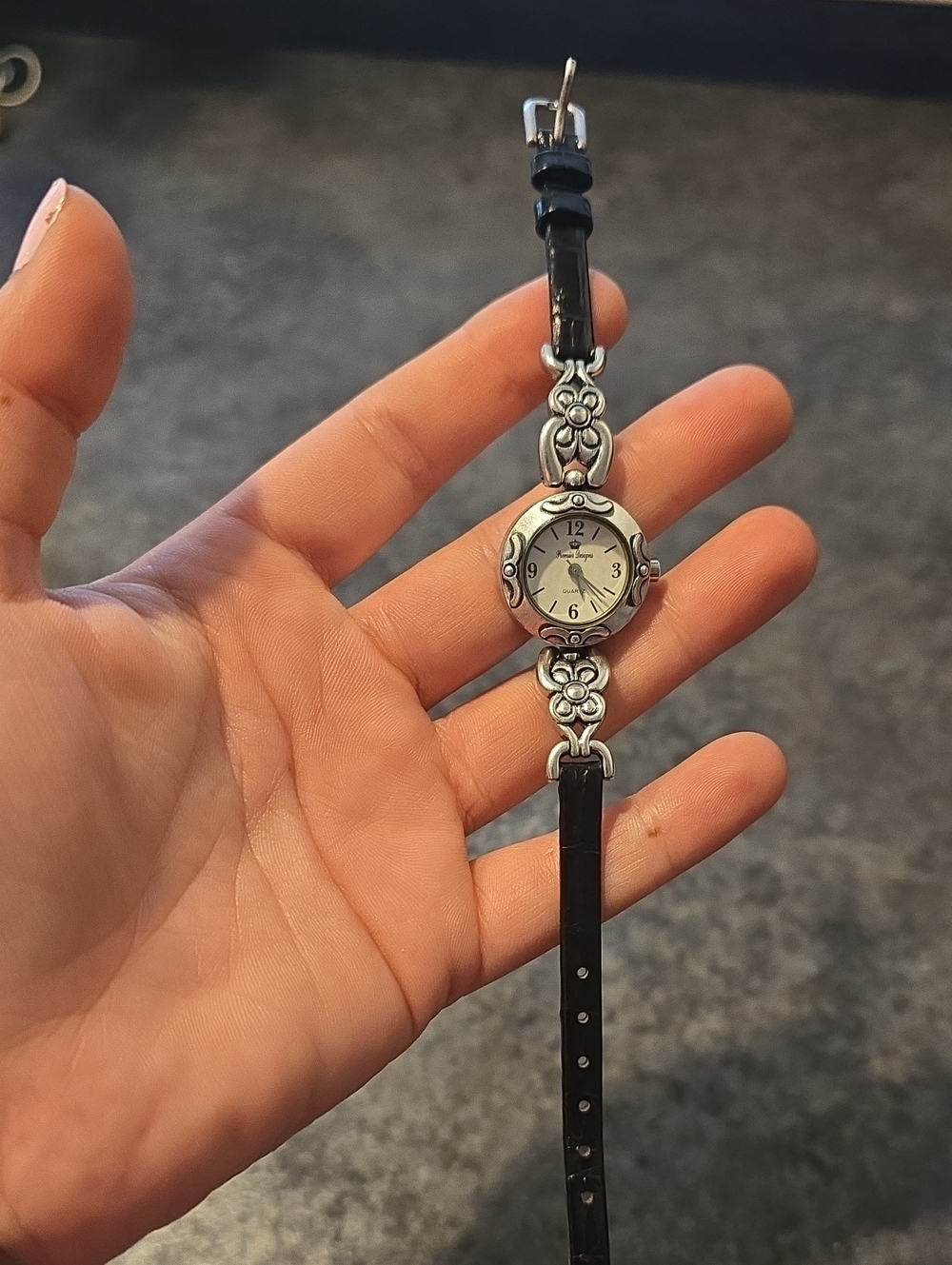 Vintage Premier Designs Floral Silver-Tone Quartz Watch